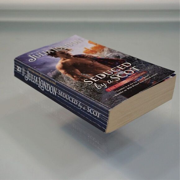 Seduced by a Scot By Julia London 2018 Harlequin Books Mass Market Paperback - Picture 5 of 8
